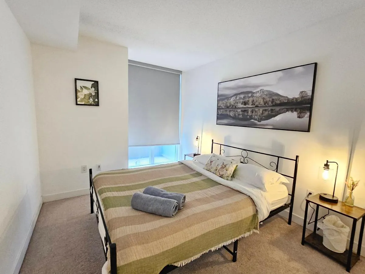 Apartamento 1+Den City Of Toronto